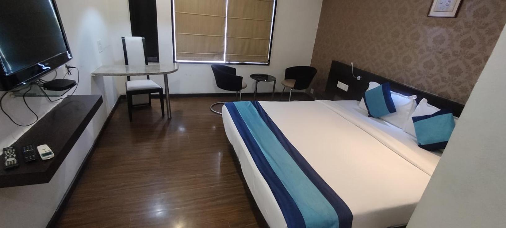 Hotel Lxia Hinjewadi - Indian Nationals Only Pimpri-Chinchwad Luaran gambar
