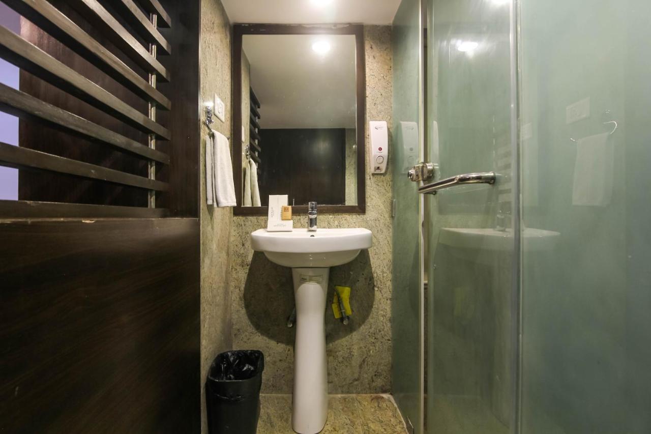 Hotel Lxia Hinjewadi - Indian Nationals Only Pimpri-Chinchwad Luaran gambar
