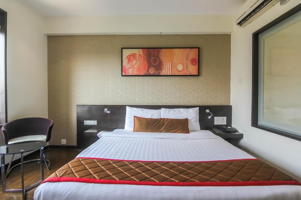Hotel Lxia Hinjewadi - Indian Nationals Only Pimpri-Chinchwad Luaran gambar