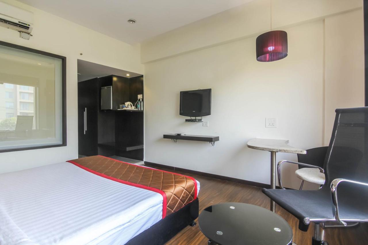 Hotel Lxia Hinjewadi - Indian Nationals Only Pimpri-Chinchwad Luaran gambar